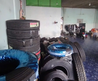 Vá lốp xe lưu động giá rẻ trảng bom